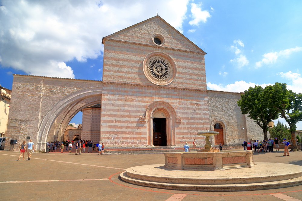 Basilica di Santa Chiara, Assisi
