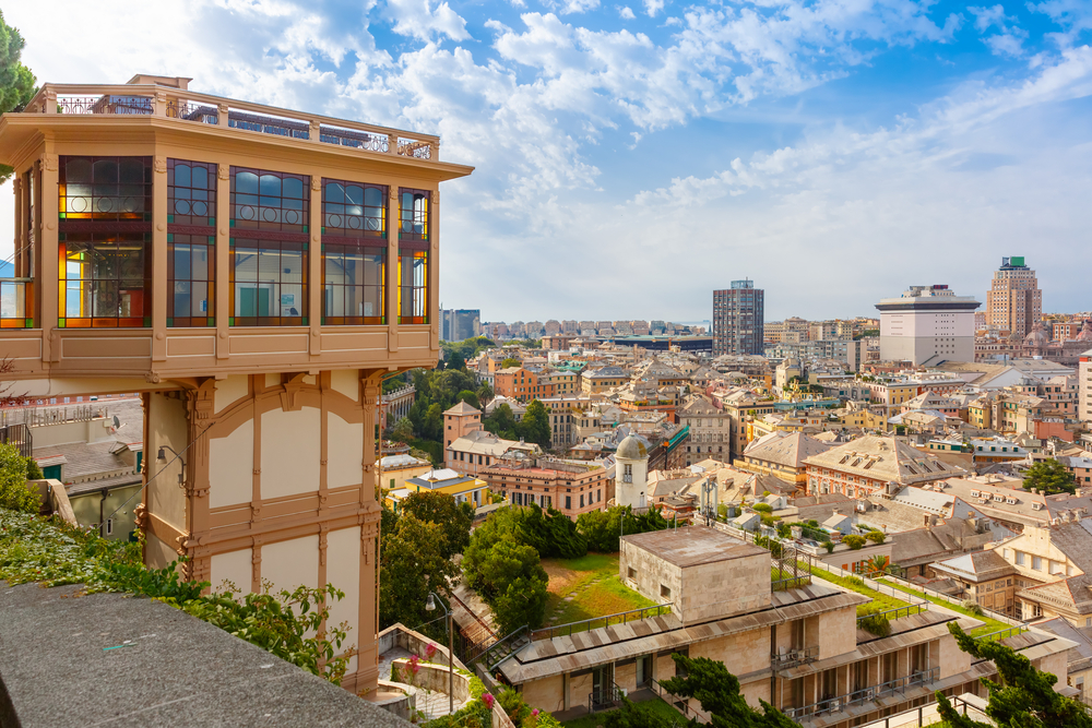 Spianata e ascensore di Castelletto, Genova