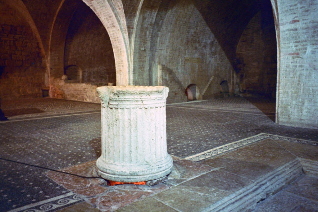 Casa Romana (atrio con impluvio e pozzo), Spoleto