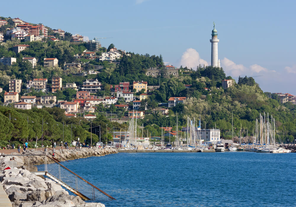 Faro della Vittoria, Trieste